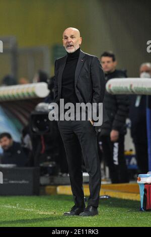 Benevento, Italien. Januar 2021. Stefano Pioli Trainer von AC Mailand, während des Spiels der italienischen Fußball-Liga Serie A zwischen Benevento gegen Mailand Endergebnis 0-2, Spiel im Ciro Vigorito Stadion in Bevento gespielt. Italien, Den 03. Januar 2021. (Foto von Vincenzo Izzo/Sipa USA) Quelle: SIPA USA/Alamy Live News Stockfoto