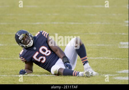 Chicago, Usa. Januar 2021. Chicago Bears Inside Linebacker Roquan Smith (58) sitzen auf dem Boden, nachdem er im ersten Quartal gegen die Green Bay Packers am Soldier Field in Chicago am Sonntag, 3. Januar 2021 verletzt wurde. Foto von Mark Black/UPI Kredit: UPI/Alamy Live News Stockfoto