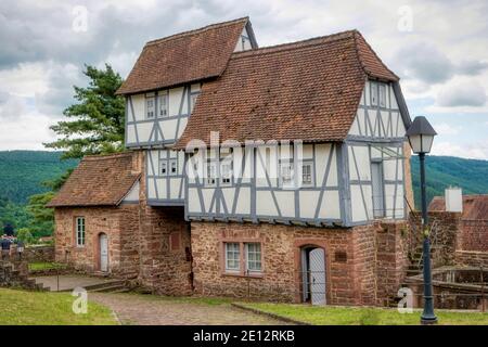 Hirschhorn entlang des Fernwanderweges Neckarsteig in Deutschland Stockfoto