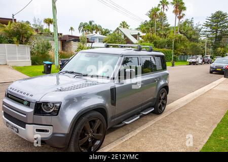 2020 Modell Land Rover Verteidiger vier Tür in Sydney, Australien geparkt Stockfoto