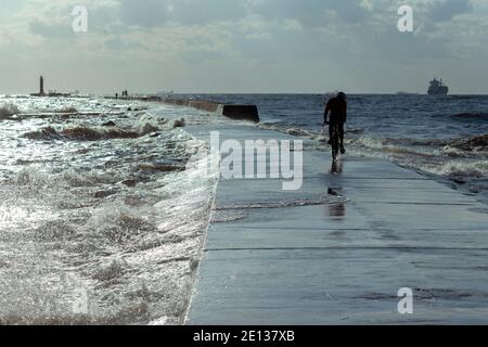 Sturm in der Ostsee am Maulwurf Stockfoto