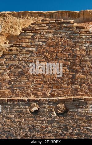 Wand mit Mauerwerk details, Chetro Ketl Ruinen, Chaco Culture National Historical Park, New Mexico, USA Stockfoto