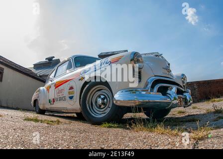 1950 Oldsmobile Rocket 88 für die panamerikanische Rallye vorbereitet Stockfoto