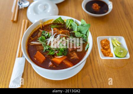 Vietnamesischer Stil geschmortes Rindfleisch Brisket und Karotte - Bo Kho Stockfoto