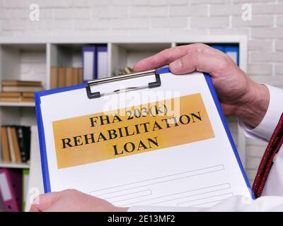 FHA 203k Rehabilitation Darlehen Antragsformular für die Unterzeichnung. Stockfoto