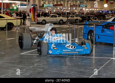 Ein Blue, 1971 Matra MS120 Formel-1-Auto, das auf der London Classic Car Show 2016 auf der 'Grand Avenue' gefahren wird Stockfoto