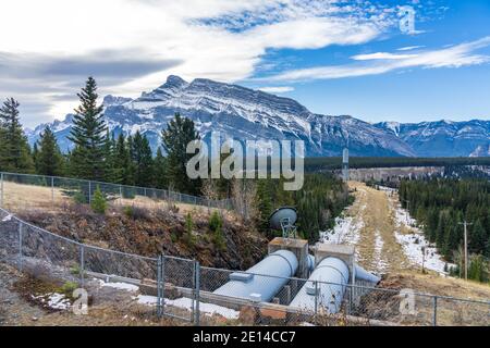 TransAlta Cascade Wasserkraftwerk. Gelegen am Cascade River im Banff National Park, Canadian Rockies. Stockfoto