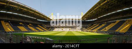 DORTMUND, DEUTSCHLAND - 12. AUGUST 2020: Signal Iduna Park. Fußballstadion von Borussia Dortmund Stockfoto