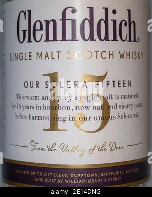 Glenfiddich 15 Jahre altes Solera Single Malt Scotch Whisky Label Nahaufnahme Stockfoto