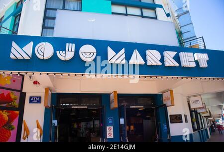 Mojo Markt- Kapstadt, Südafrika - 16/12/2020 Blick von außen auf den angesagten Mojo Markt. Stockfoto