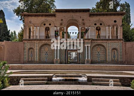 Eingang Pavillon auf dem Gartengelände, Shazdeh Garten, Mahan, Kerman Provinz, Iran. UNESCO-Weltkulturerbe. Stockfoto