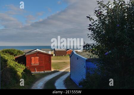 Strandhütten auf der Isle of Portland in Dorset Stockfoto