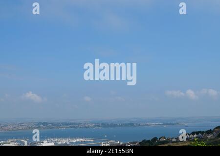 Blick auf Portland Harbor und Weymouth in the Distance Stockfoto