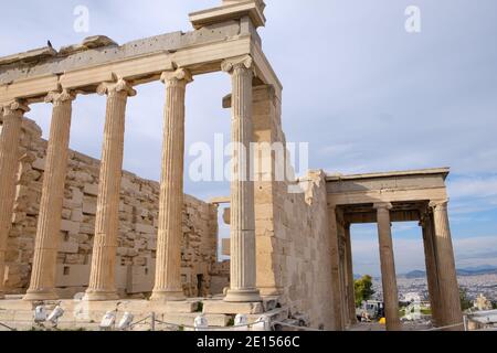 Athen - Dezember 2019: Blick auf den alten Tempel der Athena Stockfoto