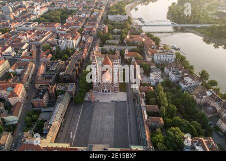 Die Votivkirche und Kathedrale der Katholischen Kathedrale unserer Lieben Frau In Szeged Stockfoto