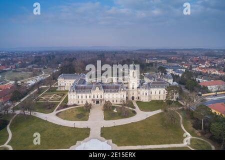 Luftbild von Festetics Schloss in Keszthely, Ungarn Stockfoto