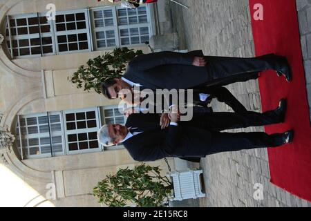 Der französische Premierminister Francois Fillon empfängt den serbischen Präsidenten Boris Tadic am 7. April 2011 im Matignon Hotel in Paris. Foto von David Fritz/ABACAPRESS.COM Stockfoto