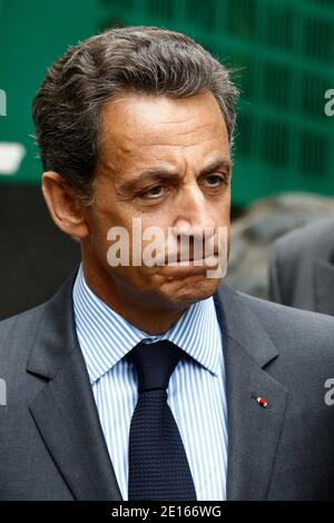 Der französische Präsident Nicolas Sarkozy besuchte am 28. April 2011 den Darnets-Wald bei Egletons, Correze, Zentralfrankreich. Foto von Ludovic/Pool/ABACAPRESS.COM Stockfoto