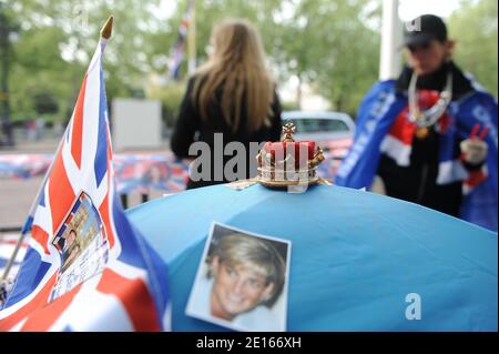 Atmosphäre in der Mall vor der Hochzeit von Prinz William und Kate Middleton, die morgen in London, Großbritannien, am 28. April 2011 stattfinden wird. Foto von Thierry Orban/ABACAPRESS.COM Stockfoto