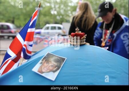 Atmosphäre in der Mall vor der Hochzeit von Prinz William und Kate Middleton, die morgen in London, Großbritannien, am 28. April 2011 stattfinden wird. Foto von Thierry Orban/ABACAPRESS.COM Stockfoto