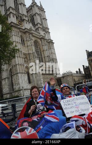 Atmosphäre vor der Westminster Abbey vor der Hochzeit von Prinz William und Kate Middleton, die morgen in London, Großbritannien, am 28. April 2011 stattfinden wird. Foto von Mousse/ABACAPRESS.COM Stockfoto