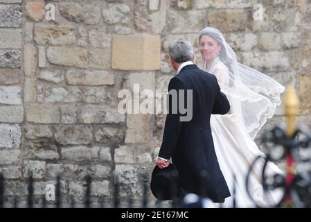 Kate Middleton kommt mit ihrem Vater Michael Middleton am 29. April 2011 zu ihrer Hochzeit mit Prinz William in London, Großbritannien, nach Westminster. Foto von Frederic Nebinger/ABACAPRESS.COM Stockfoto