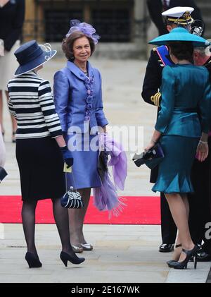 Königin Sofia von Spanien, Kronprinz Philippe und Prinzessin Mathilde von Belgien kommen in Westminster Abbey zur Hochzeit von Prinz William mit Kate Middleton, in London, Großbritannien am 29. April 2011. Foto von Frederic Nebinger/ABACAPRESS.COM Stockfoto