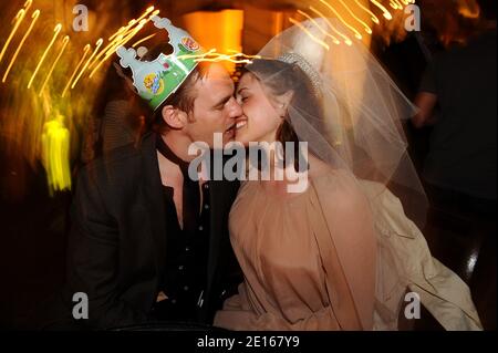 Am 29. April 2011 versammelten sich die Menschen im Cat and Fiddle Pub in Los Angeles zu einer Besichtigungsparty der Royal Wedding. Foto von Lionel Hahn/ABACAPRESS.COM Stockfoto