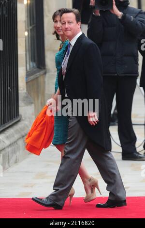 Der britische Premierminister David Cameron und seine Frau Samantha kommen am 29. April 2011 zur Hochzeit von Prinz William mit Kate Middleton in London, Großbritannien, in die Westminster Abbey. Foto von Frederic Nebinger/ABACAPRESS.COM Stockfoto