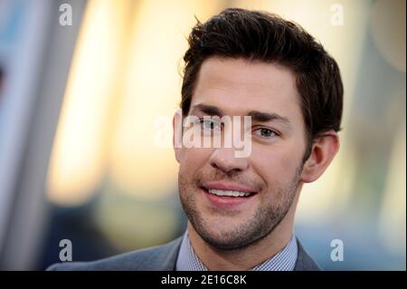 John Krasinski kommt bei der Premiere von Warner Bros. 'Something Borrowed' an, die am 3. Mai 2011 in Grauman's Chinese Theatre in Los Angeles, Kalifornien, stattfand. Foto von Lionel Hahn/ABACAPRESS.COM Stockfoto