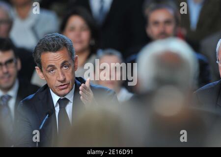 Der französische Präsident Nicolas Sarkozy ist bei einem Treffen über das Gesundheitssystem am 5. Mai 2011 in Fontainebleau zu Besuch. Foto von Thierry Orban/ABACAPRESS.COM Stockfoto