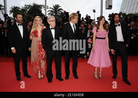 Woody Allen und die Besetzung kommen zur Eröffnungsfeier der 64. Internationalen Filmfestspiele von Cannes und zur Vorführung von Woody Allens neuestem Film "Midnight in Paris", der am 11. Mai 2011 außer Konkurrenz in Cannes, Frankreich, gezeigt wurde. Foto von Hahn-Nebinger/ABACAPRESS.COM Stockfoto