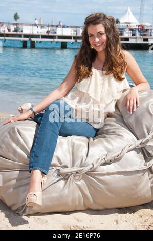 Allie Haze (Emmanuelle 3D) posiert während der 64. Internationalen Filmfestspiele von Cannes, die am 15. Mai 2011 am Majestic Beach in Cannes, Südfrankreich, stattfinden. Foto von Nicolas Genin/ABACAPRESS.COM Stockfoto