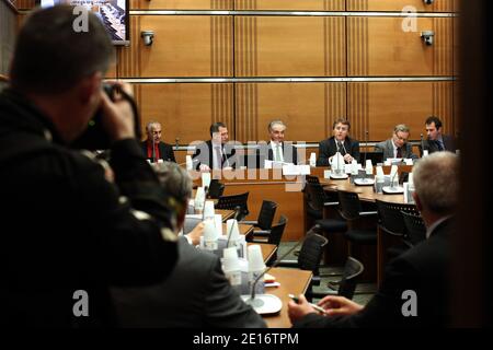 Anhörung des Präsidenten der französischen Kommission für die Befreiung des Wirtschaftswachstums, Jacques Attali über die dauerhafte Entwicklung bei der Nationalversammlung in Paris, Frankreich, am 17. Mai 2011. Foto von Stephane Lemouton/ABACAPRESS.COM Stockfoto