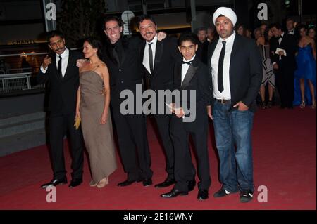 (L-R) Tenoch Huerta, Dolores Heredia, Regisseur Everardo Gout, Carlos Bardem, Kristyan Ferrer und Vikram Chatwal bei der Vorführung von 'dias de Gracia' im Palais des Festivals im Rahmen der 64. Internationalen Filmfestspiele von Cannes, im Palais des Festivals in Cannes, Südfrankreich am 17. Mai 2011. Foto von Nicolas Genin/ABACAPRESS.COM Stockfoto