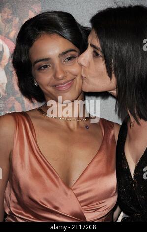 Hafsia Herzi und Hiam Abbass nehmen an der 'La Source des Femmes' Party während des 64. Filmfestivals von Cannes in der Villa Chic in Cannes, Frankreich, am 21. Mai 2011 Teil. Foto von Giancarlo Gorassini/ABACAPRESS.COM Stockfoto