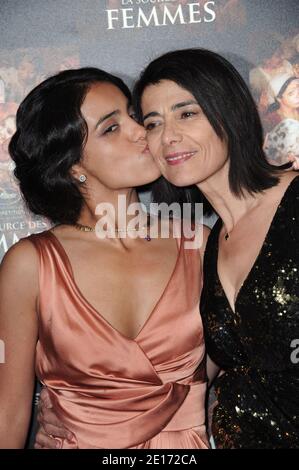 Hafsia Herzi und Hiam Abbass nehmen an der 'La Source des Femmes' Party während des 64. Filmfestivals von Cannes in der Villa Chic in Cannes, Frankreich, am 21. Mai 2011 Teil. Foto von Giancarlo Gorassini/ABACAPRESS.COM Stockfoto