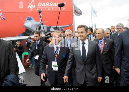 Der französische Präsident Nicolas Sarkozy eröffnet am 20. Juni 2011 die 49. Internationale Paris Air Show in Le Bourget, in der Nähe von Paris. Foto von Laurent Chamussy/Pool/ABACAPRESS.COM Stockfoto