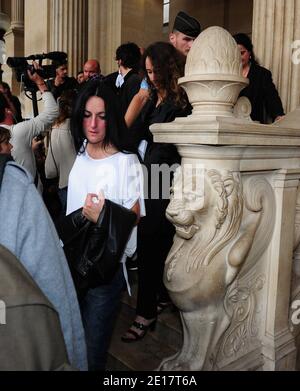 Stephanie Colonna, Ehefrau von Yvan Colonna, verließ am 20. Juni 2011 das Pariser Gerichtsgebäude in Paris, Frankreich, nachdem Yvan Colonna im Berufungsverfahren wegen des Mordes an Claude Erignac, Frankreichs Top-Staatsbeamter auf der Mittelmeerinsel Korsika, 1998 angeklagt worden war. Foto von Mousse/ABACAPRESS.COM Stockfoto