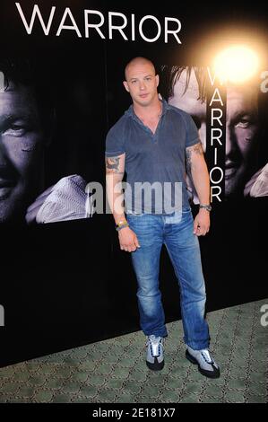 Tom Hardy posiert für die Fotozelle von 'Warrior' im Hotel Le Bristol in Paris, Frankreich am 27. Juni 2011. Foto von Giancarlo Gorassini/ABACAPRESS.COM Stockfoto