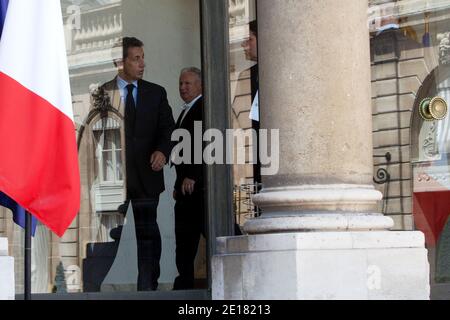 Der französische Präsident wird im Elysee-Palast nach seiner vierten Pressekonferenz am 27. Juni 2011 in Paris, Frankreich, abgebildet. Foto von Stephane Lemouton/ABACAPRESS.COM Stockfoto