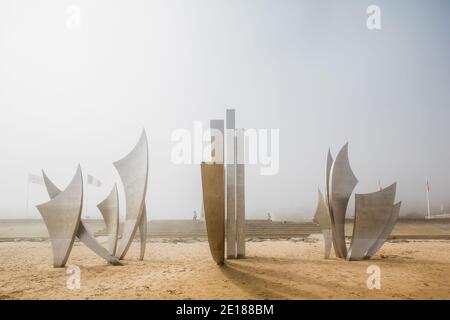 Vierville Sur Mer Normandie 6. Mai 2013 : 'Les Braves' Omaha Beach Denkmal in der Normandie, Frankreich, zum Gedenken an die D-Day Landungen vom 6. Juni 1944 Stockfoto