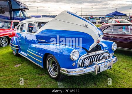 Daytona Beach, FL - 28. November 2020: 1947 Buick Eight auf einer lokalen Auto-Show. Stockfoto