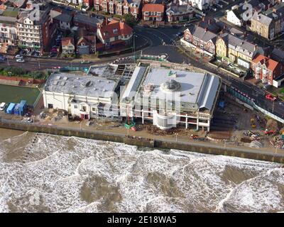 Luftaufnahme des Bridlington Spa, einem Veranstaltungsort für Live-Musik, während der Renovierung im Jahr 2006, Bridlington, East Yorkshire Stockfoto