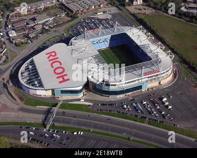 Luftaufnahme der Coventry Building Society Arena in Coventry, einschließlich eines Sportkomplexes und Rugby-Platz, der von Wesps RUFC genutzt wird, und eines Hotels usw. Stockfoto