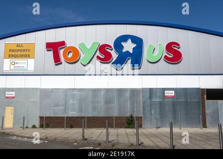 Wir sind nach dem in Southampton an Bord des Toys R US Stores Kette brach in die Verwaltung, nachdem es kämpfte, ein zu zahlen £15 Millionen Steuerrechnung Stockfoto