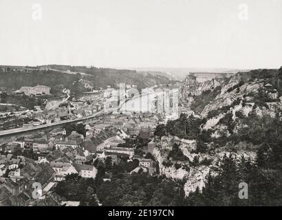 19th Jahrhundert Vintage-Foto: Ansicht der Stadt Dinan, Frankreich. Stockfoto