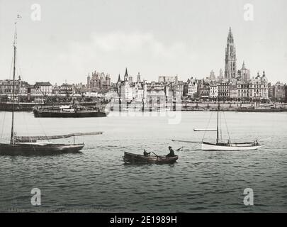 Vintage-Fotografie des 19. Jahrhunderts: Anvers, antwerpen. Antwerpen ist eine Hafenstadt an der belgischen Schelde, deren Geschichte bis ins Mittelalter zurückreicht. Im Zentrum des jahrhundertealten Diamond District befinden sich Tausende von Diamantenhändlern, Schneidern und Polierern. Antwerpens flämische Renaissance-Architektur wird durch den Grote Markt, einem zentralen Platz in der Altstadt, geprägt. Stockfoto