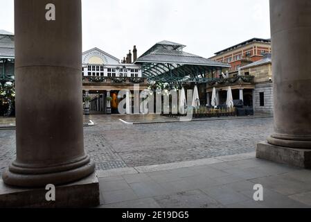 Covent Garden, London, Großbritannien. Januar 2021. Ein praktisch verlassenes Zentrum Londons, als die Nation in Lockdown 3 geht. Kredit: Matthew Chattle/Alamy Live Nachrichten Stockfoto