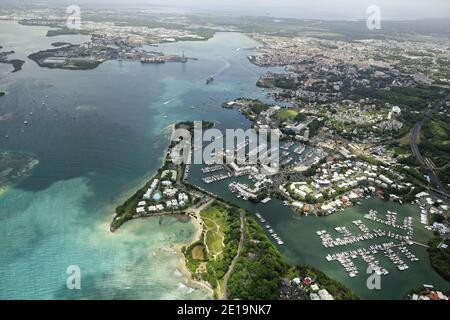 Guadeloupe: Luftaufnahme von Bas-du-Fort, Pointe a Pitre- Le Gosier Marina Stockfoto